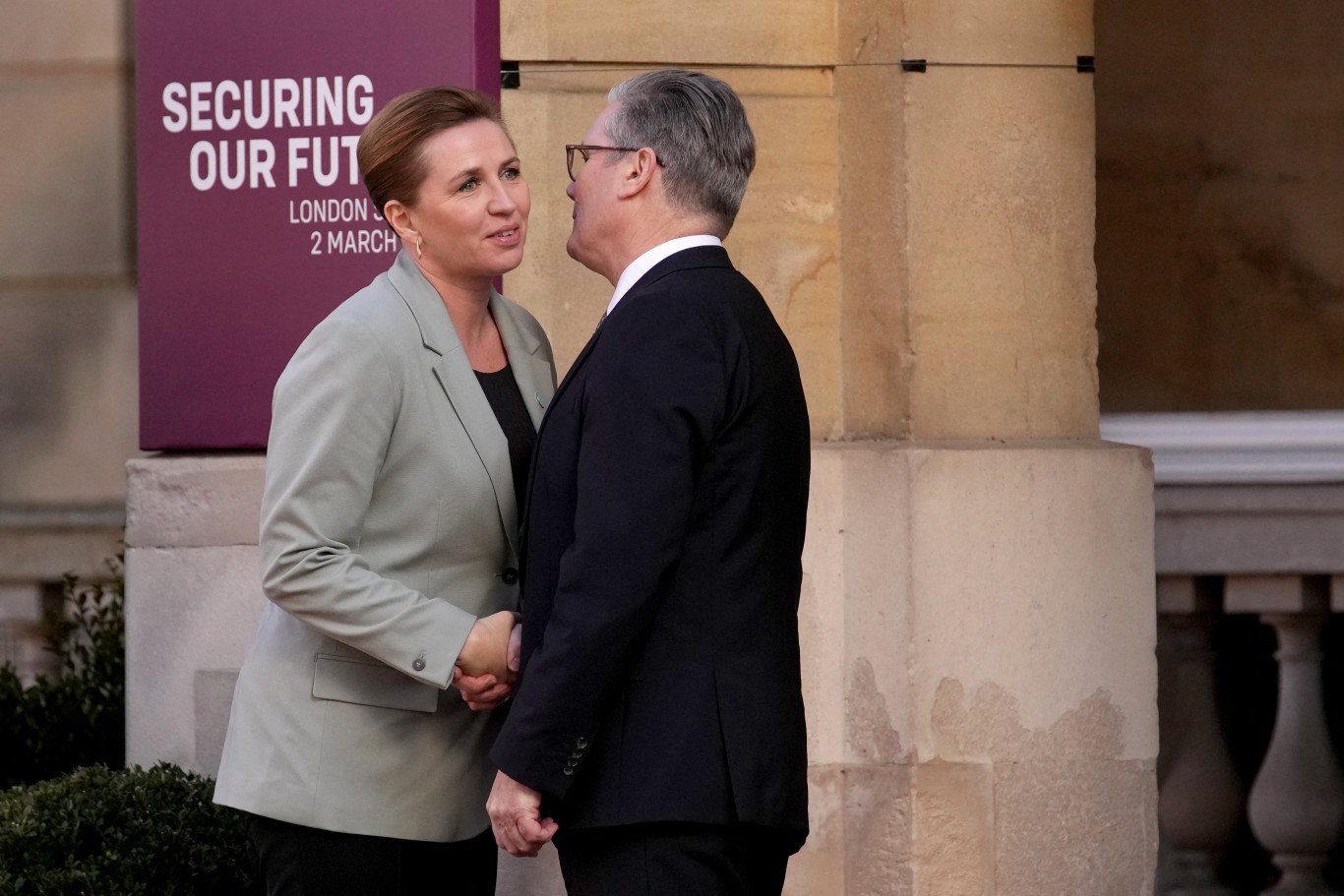 Keir Starmer az emberi jogi szabályok szigorítását sürgeti a migráció fékezésére