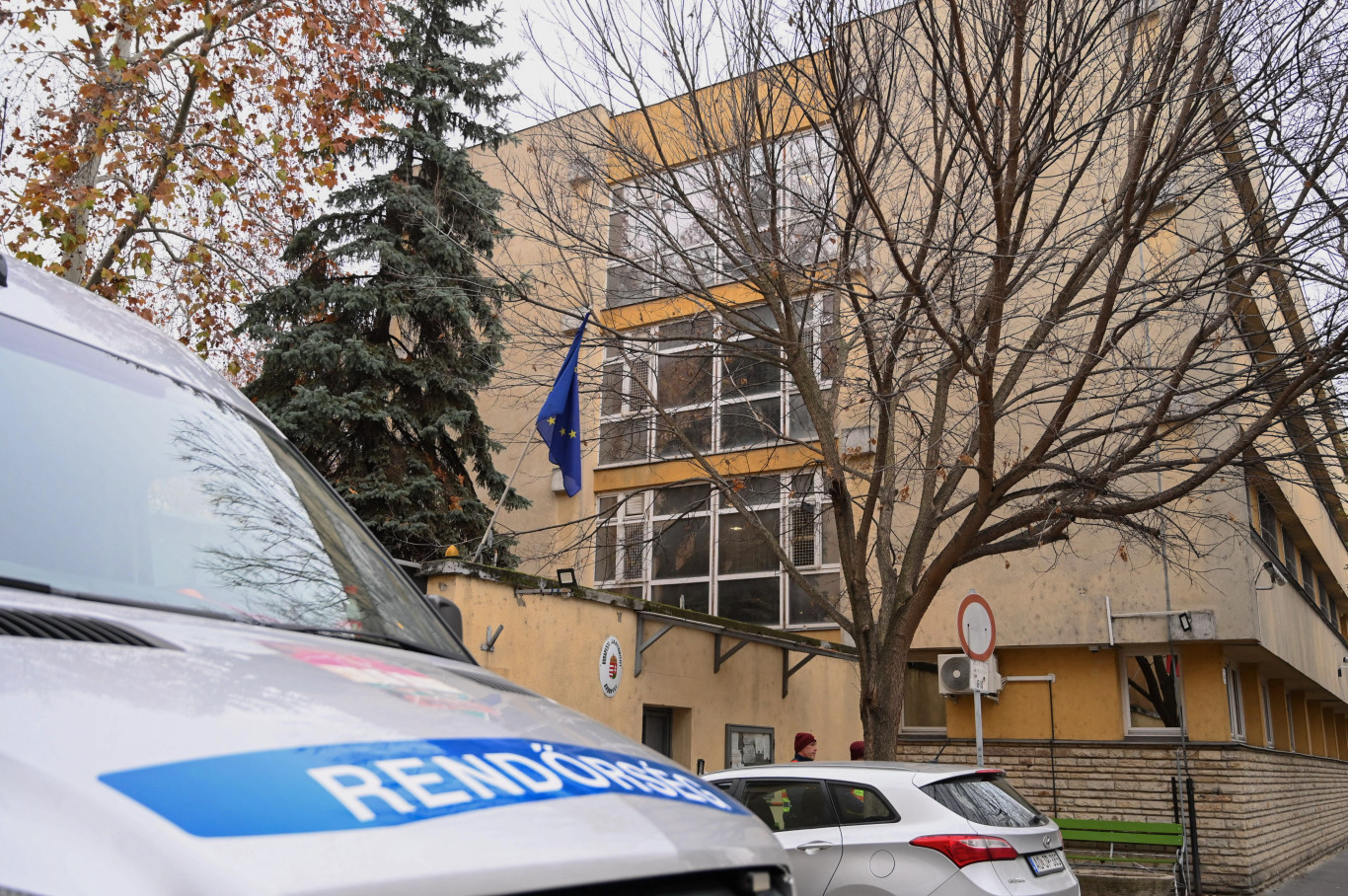 Újabb fiú számolt be arról, hogy a Szőlő utca igazgatója kiskorúként szexuálisan bántalmazta