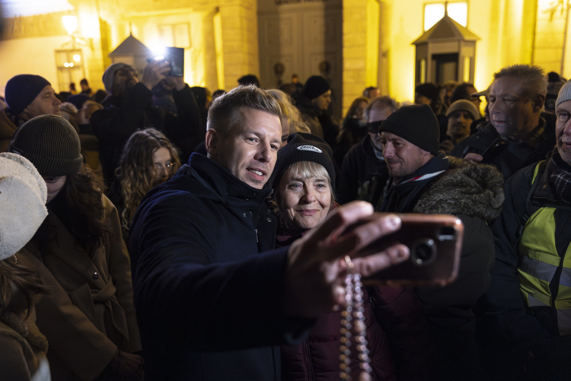 Heti kampányfigyelő: a múlt hét tíz legvirálisabb Facebook-posztjából kilenc Magyar Péteré