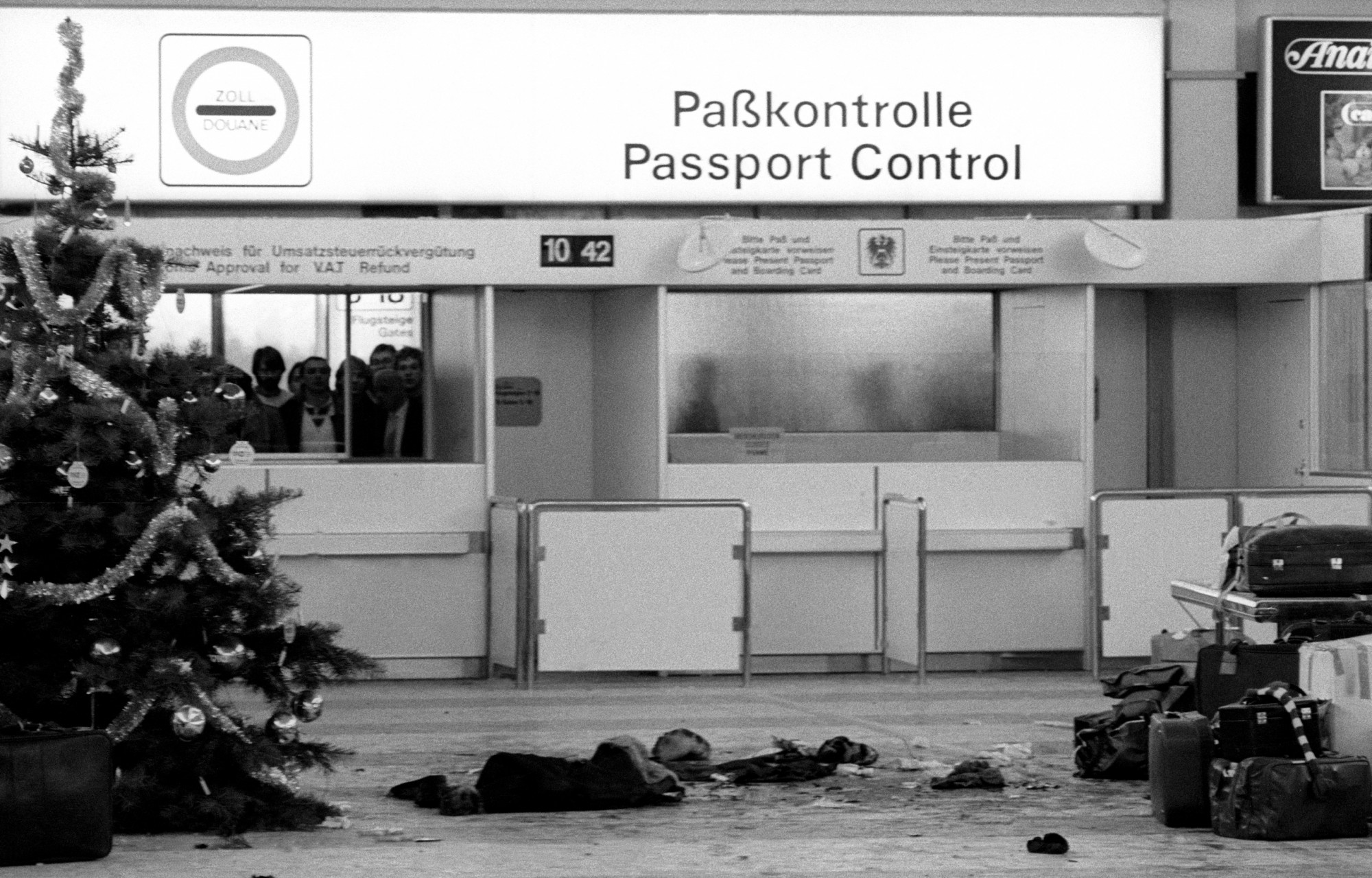 „Meg fogok halni”, mondta a meglőtt magyar művész, majd elájult – 40 éve támadtak rá terroristák a bécsi és a római reptérre