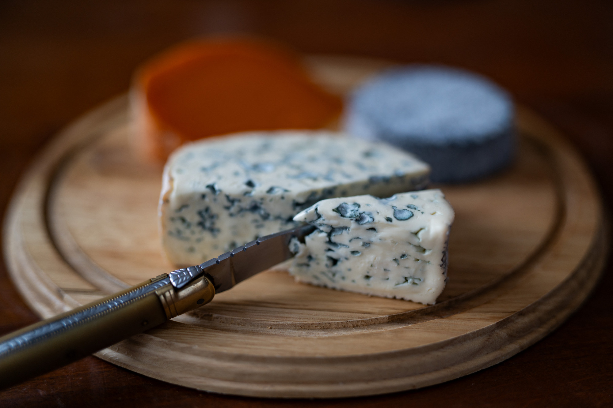 Kevesebb eséllyel alakulhat ki demencia azoknál, akik több zsíros sajtot esznek