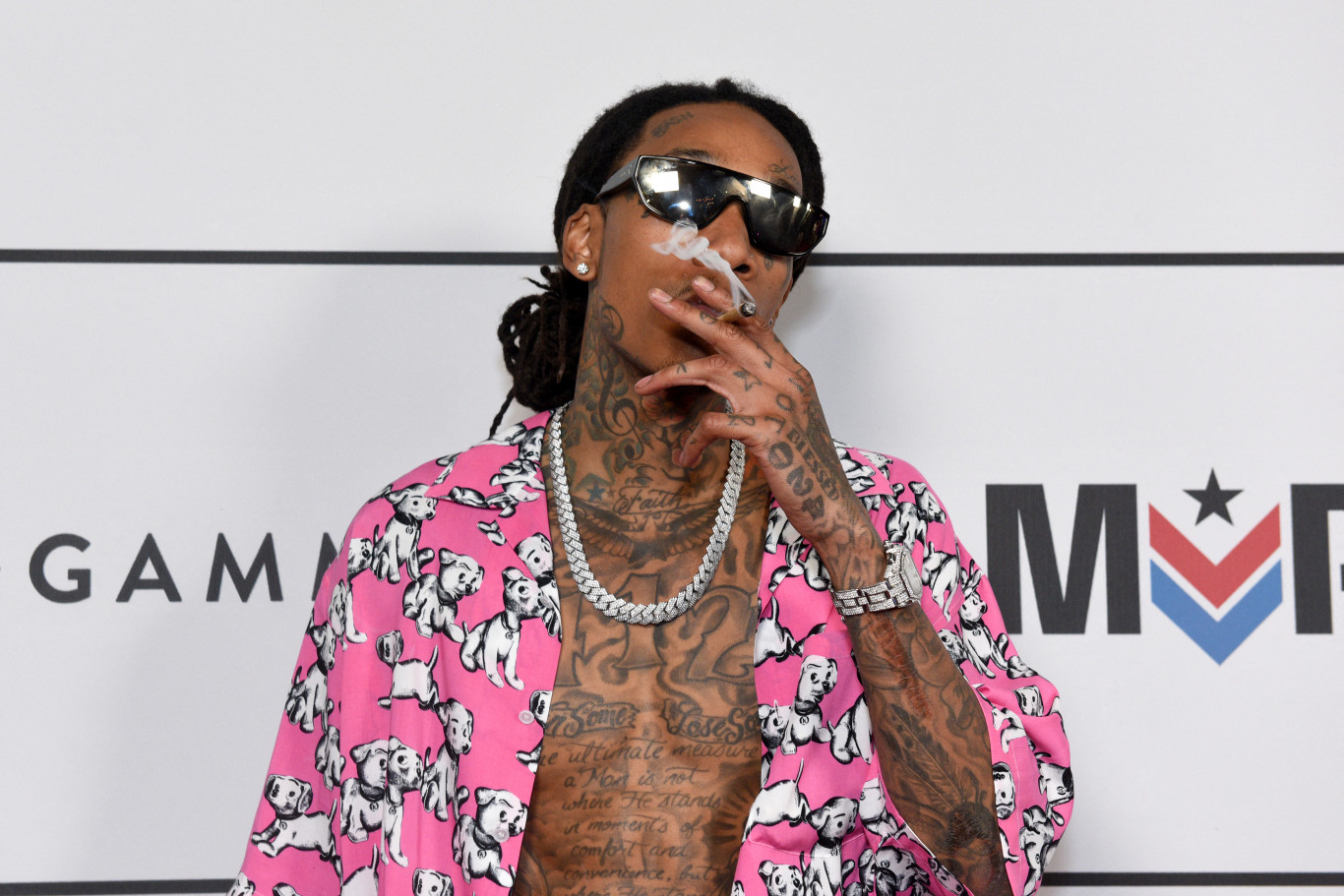 Letöltendő börtönbüntetést kapott Wiz Khalifa Romániában egy füves cigi miatt