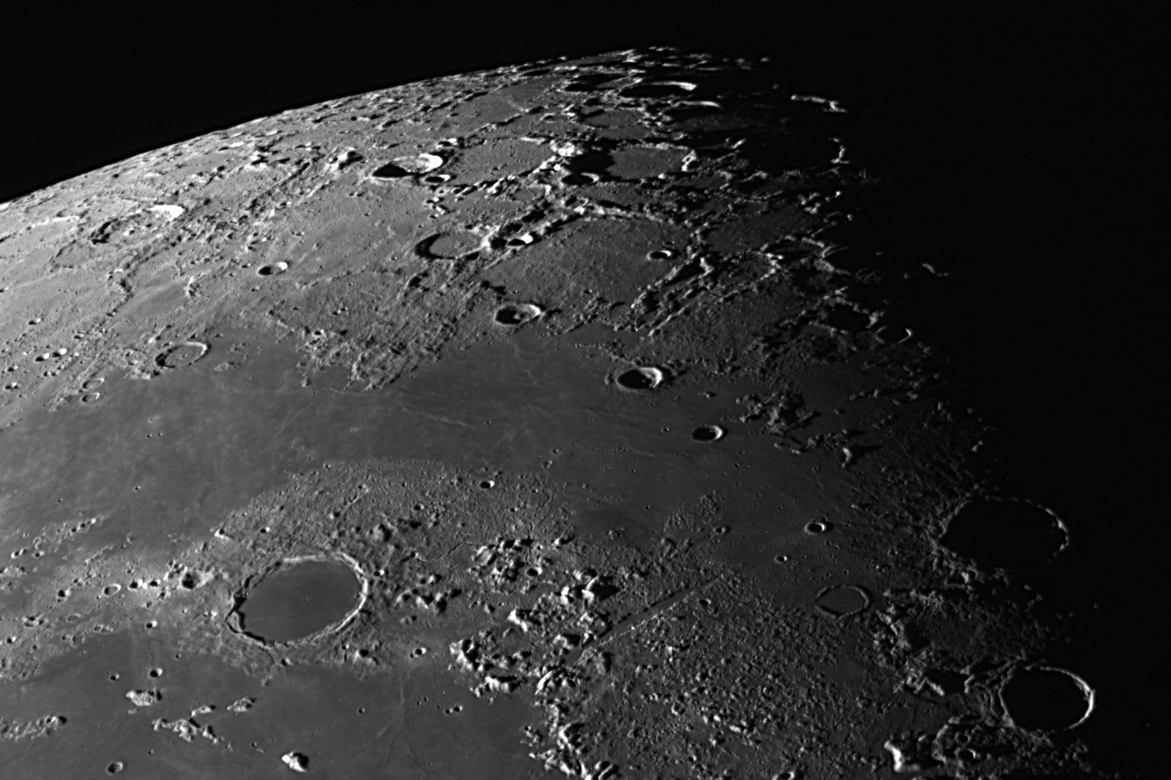 Valami becsapódott a Holdba, erős felvillanást okozva, de még találgatják, mi lehetett