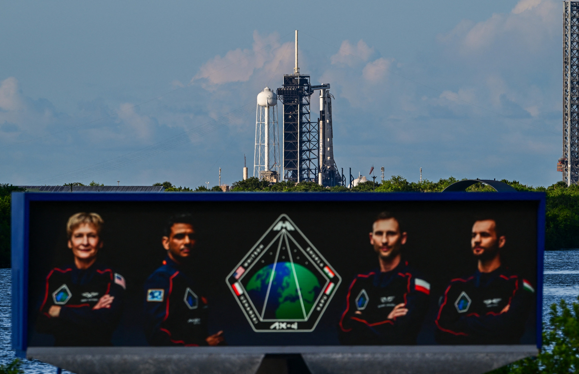 A 4iG több tízmilliárd forinttal száll be a Kapu Tibort az űrbe juttató amerikai vállalatba