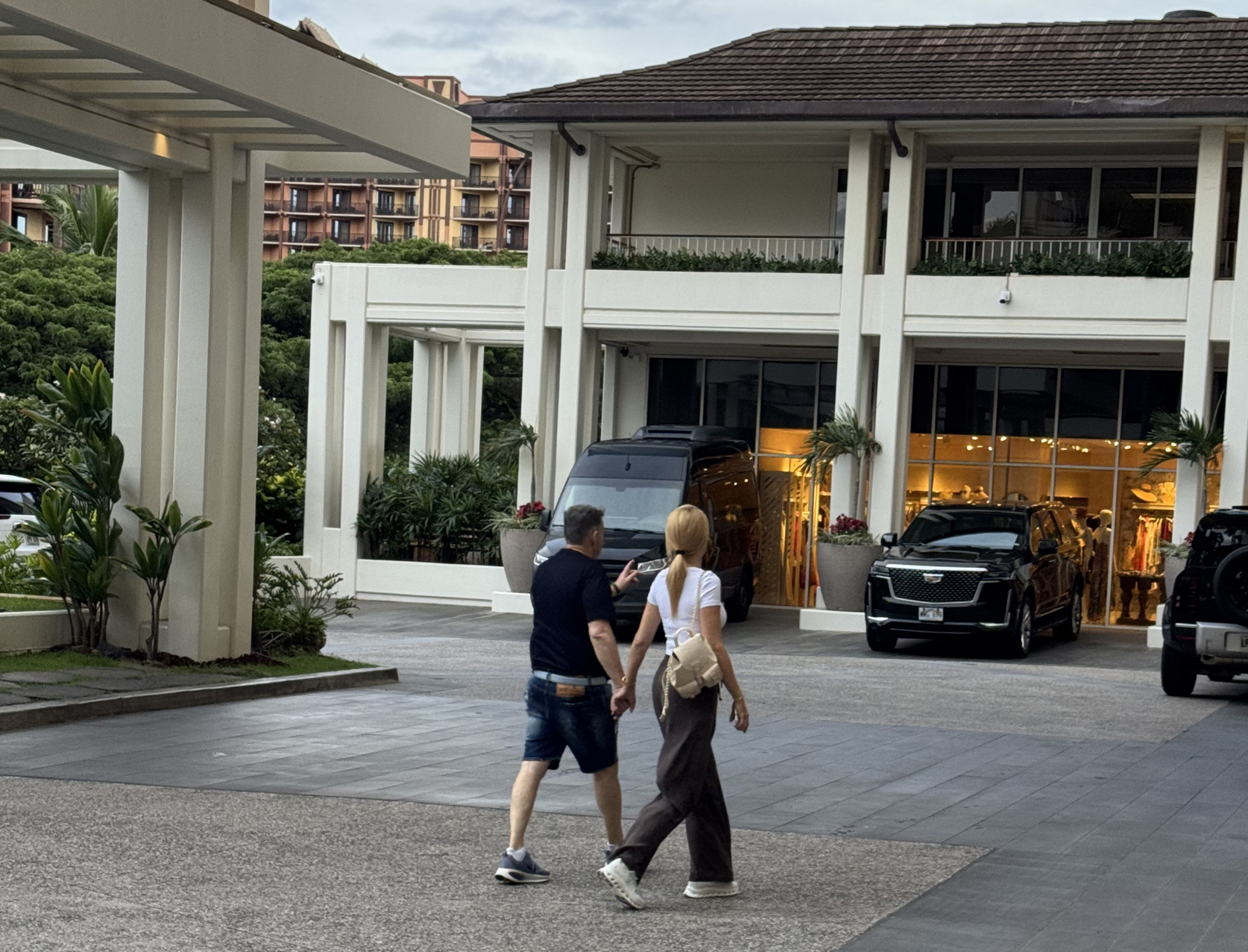 Bora Bora és a Fidzsi-szigetek után Szingapúrba repülnek vasárnap Mészáros Lőrincék