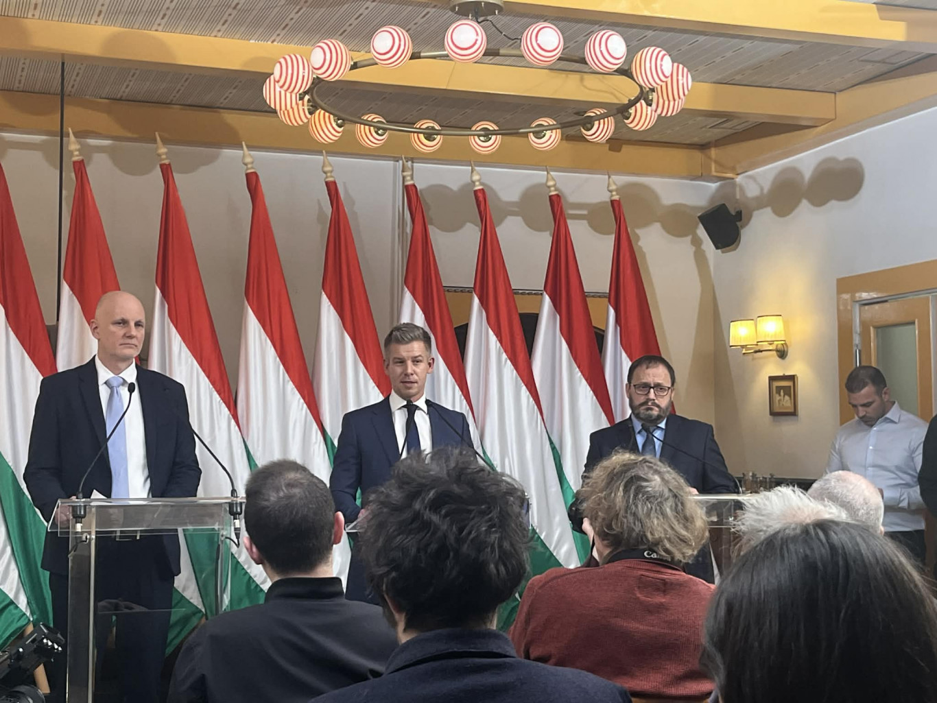 Magyar azt mondta, kapott konkrét információkat arról, hogy önmerénylettel vagy drónokkal kelthetnek pánikot a választás előtt