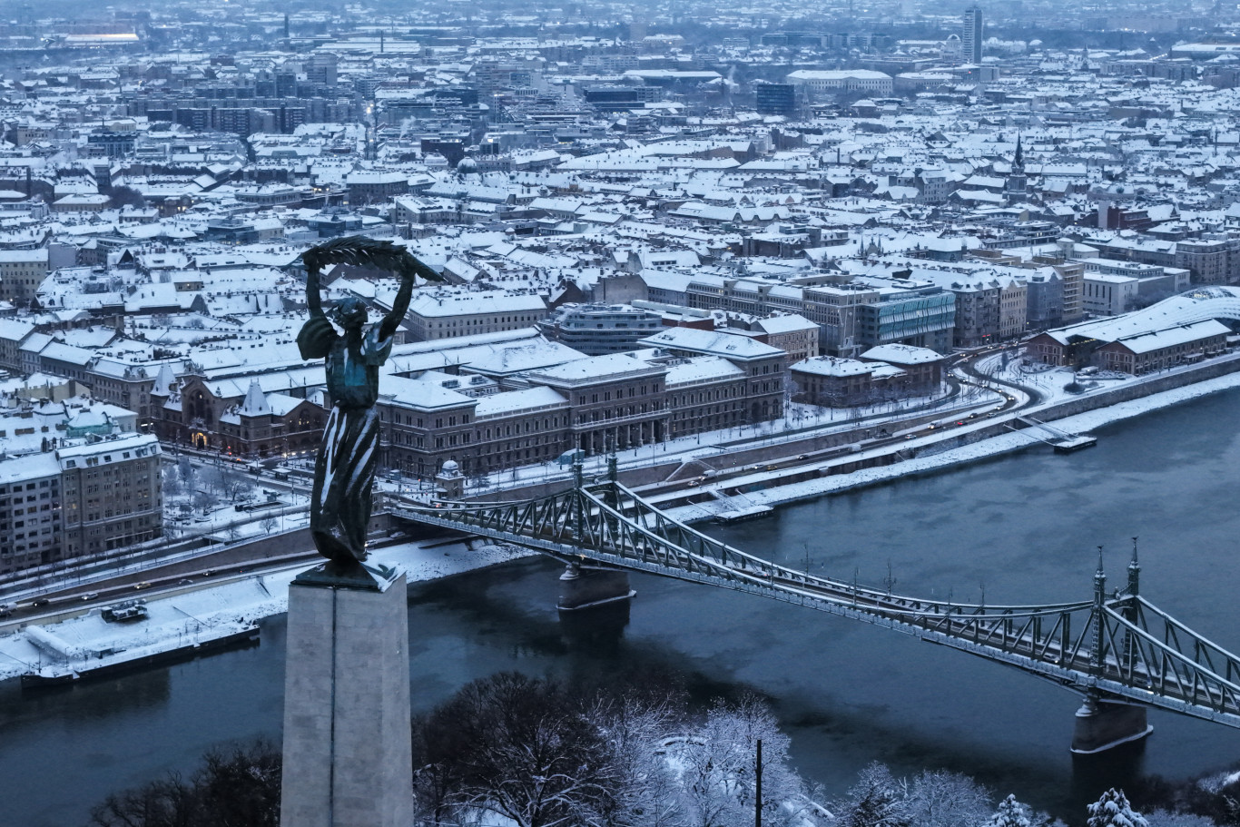 Évszaknyi különbségek az országban: északon havazás, délen 14 fok várható