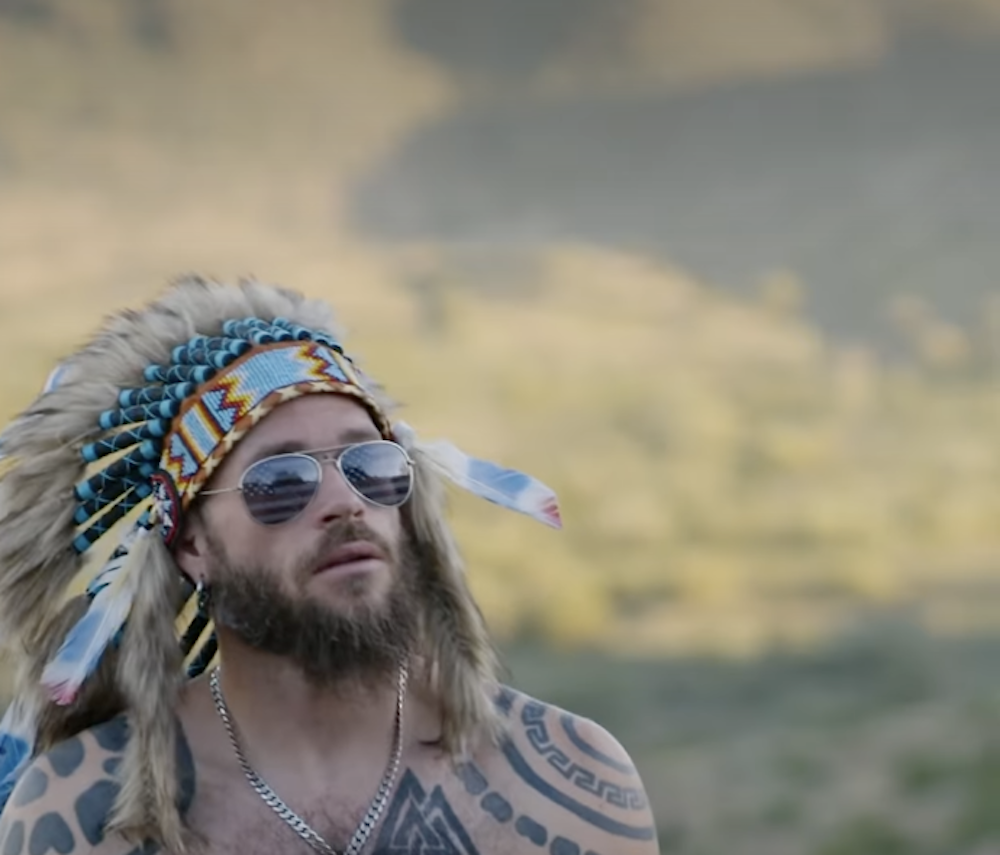 Endgame: visszatért a QAnon Sámán, de Epstein miatt már ő is kiábrándult Trumpból