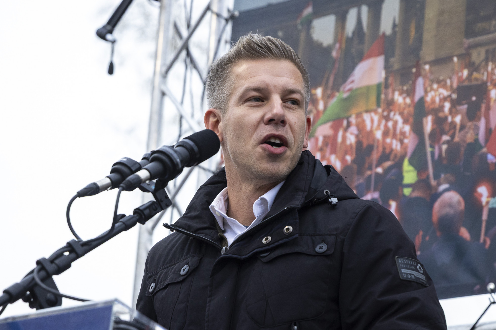 Működő és emberséges Magyarország – Magyar Péter és a Tisza hozzákezdett programja ismertetéséhez