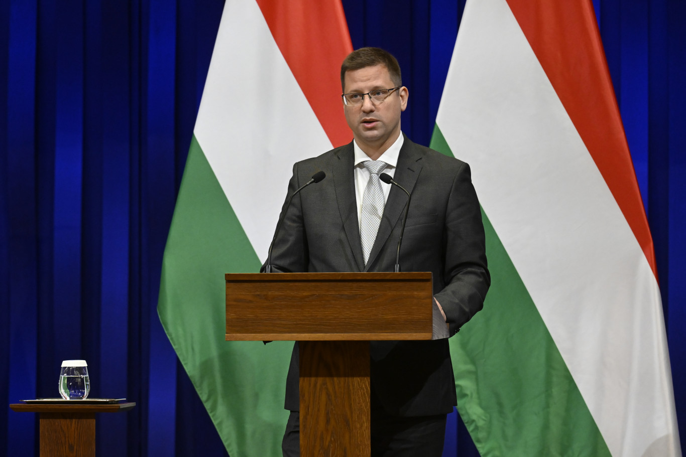 „Kihívható vagyok” – mondta Gulyás arról, hogy vitázna-e Magyar Péterrel