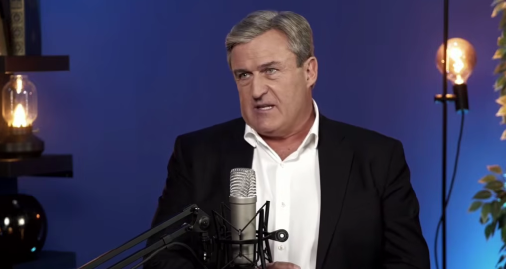 Kapitány István: „Nem azért fizetünk adót, hogy presztízsberuházásokat és a korrupciót finanszírozzuk”