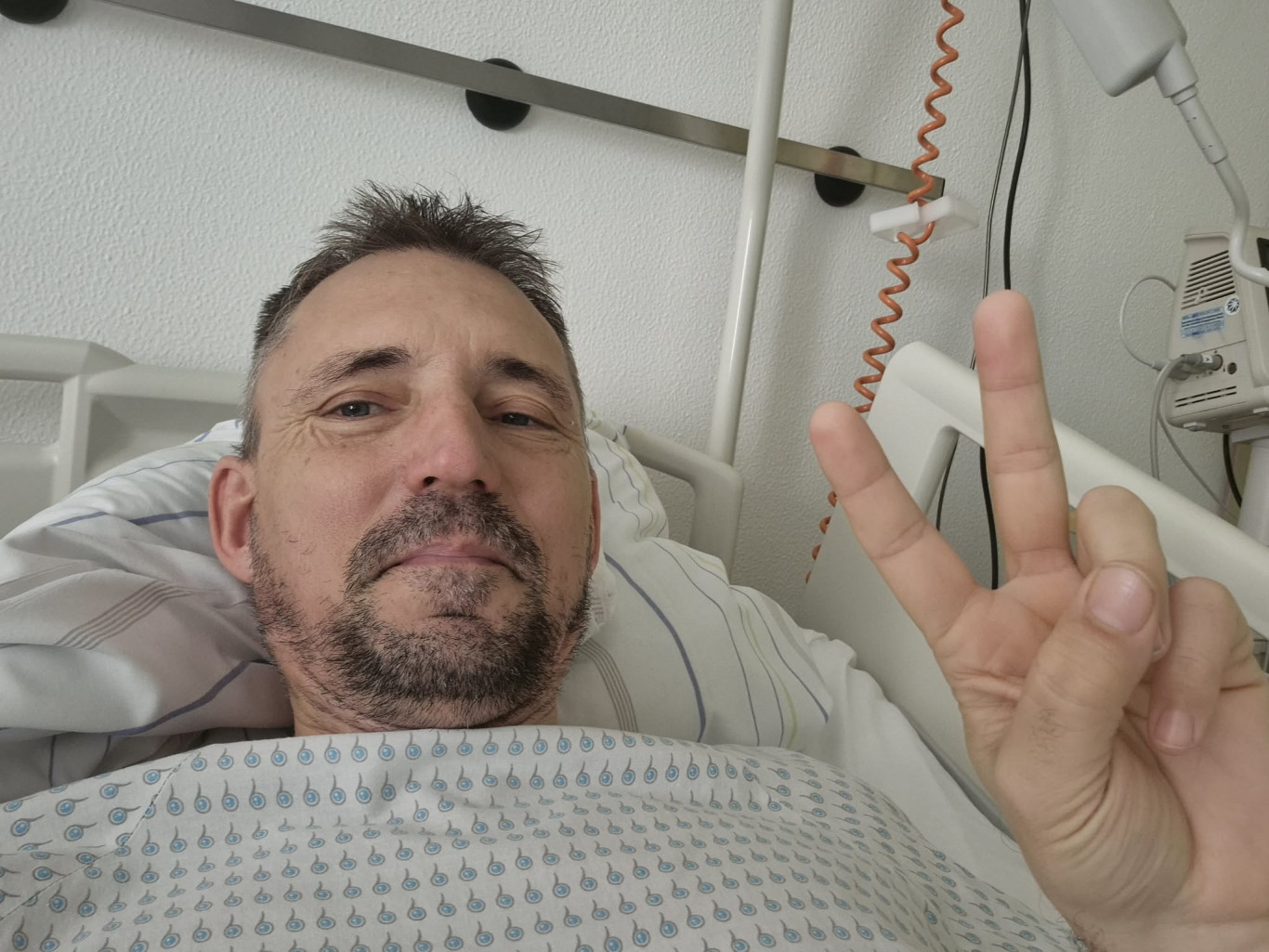 Síelés közben combnyaktörést szenvedett Salgótarján fideszes polgármestere