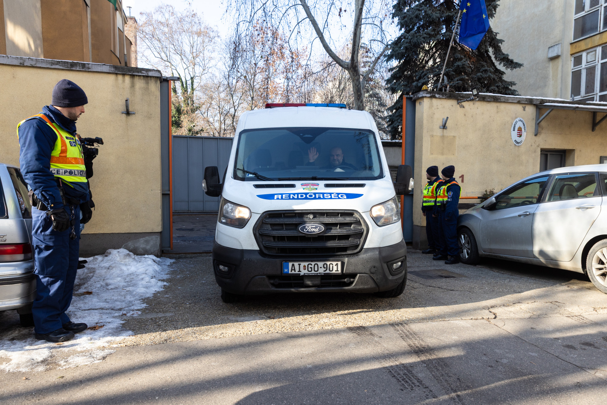 Telex: Feldúltan távoztak a Szőlő utca dolgozói