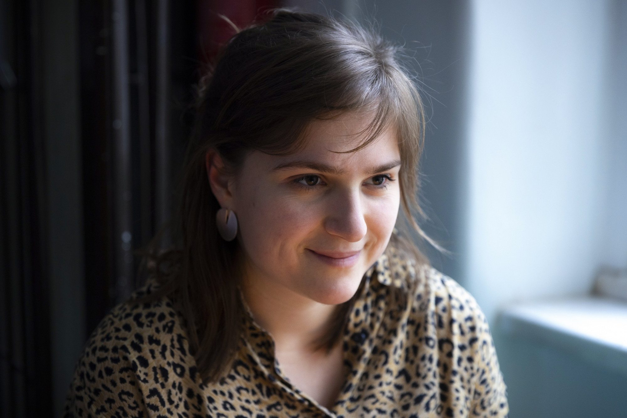 „Bele van csontosodva a társadalomba, hogy feltétel nélkül bízni kell a fölöttünk állókban”