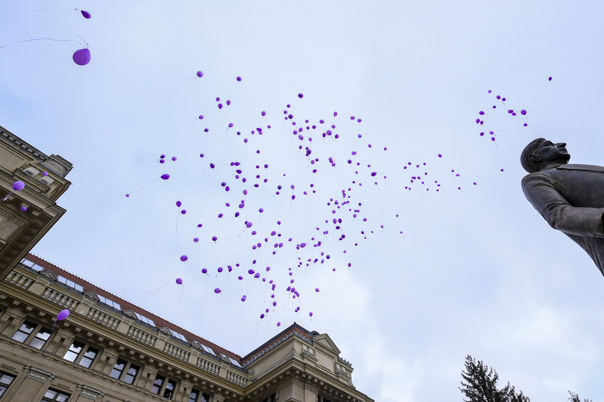 99 Luftballons: a német légierő röplapok ledobását gyakorolja