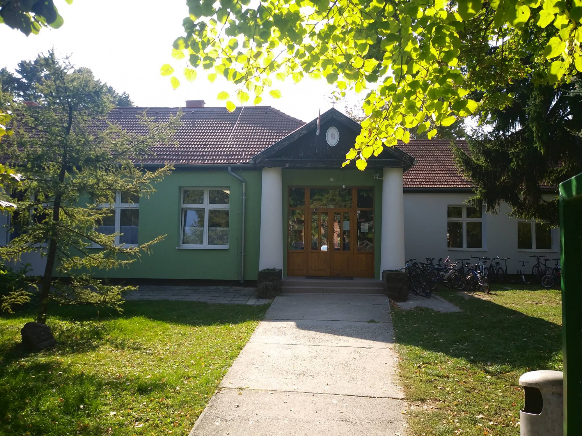 A diákok fele beteg, bezárták a balatonkenesei iskolát