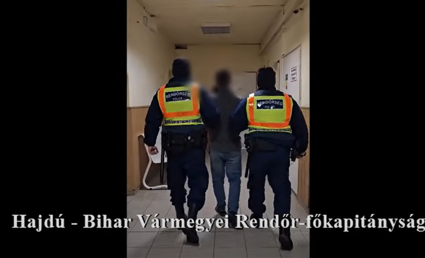 Rendőrnek és ellenőrnek adta ki magát egy 18 éves fiatal Debrecenben