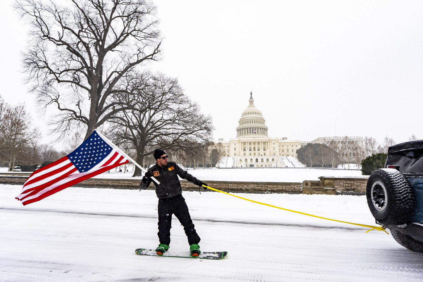 Már közel egymillió háztartásban nincs áram a havazással és extrém hideggel küzdő Egyesült Államokban