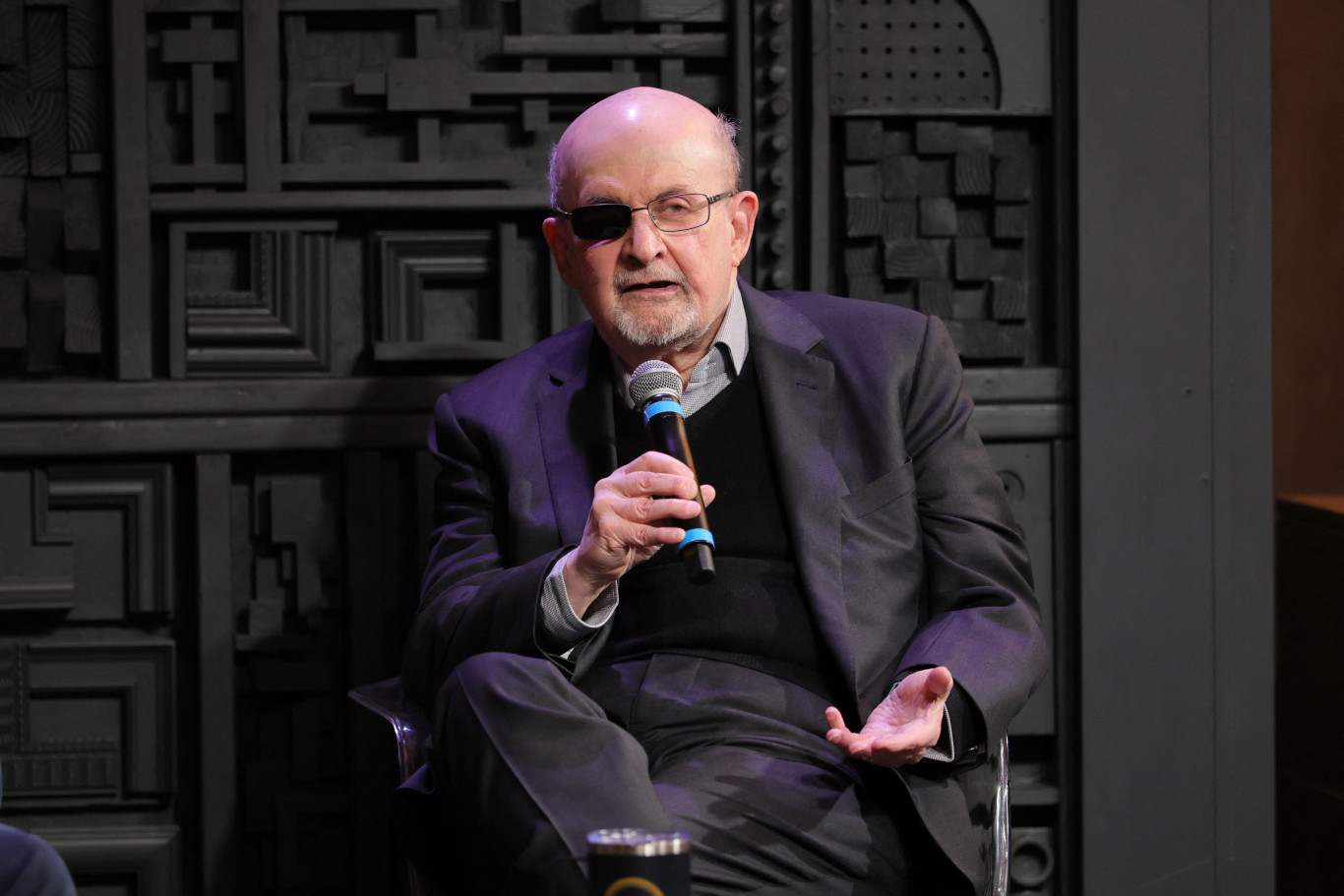 Rushdie: Az autoriter emberek számára a kultúra az ellenség