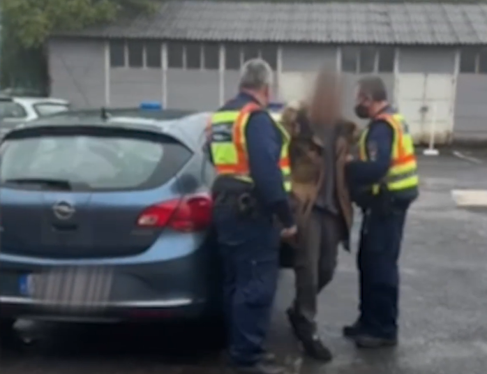 Antal taxival ment italboltot kirabolni, majd a taxit is elrabolta, fegyházbüntetést kaphat