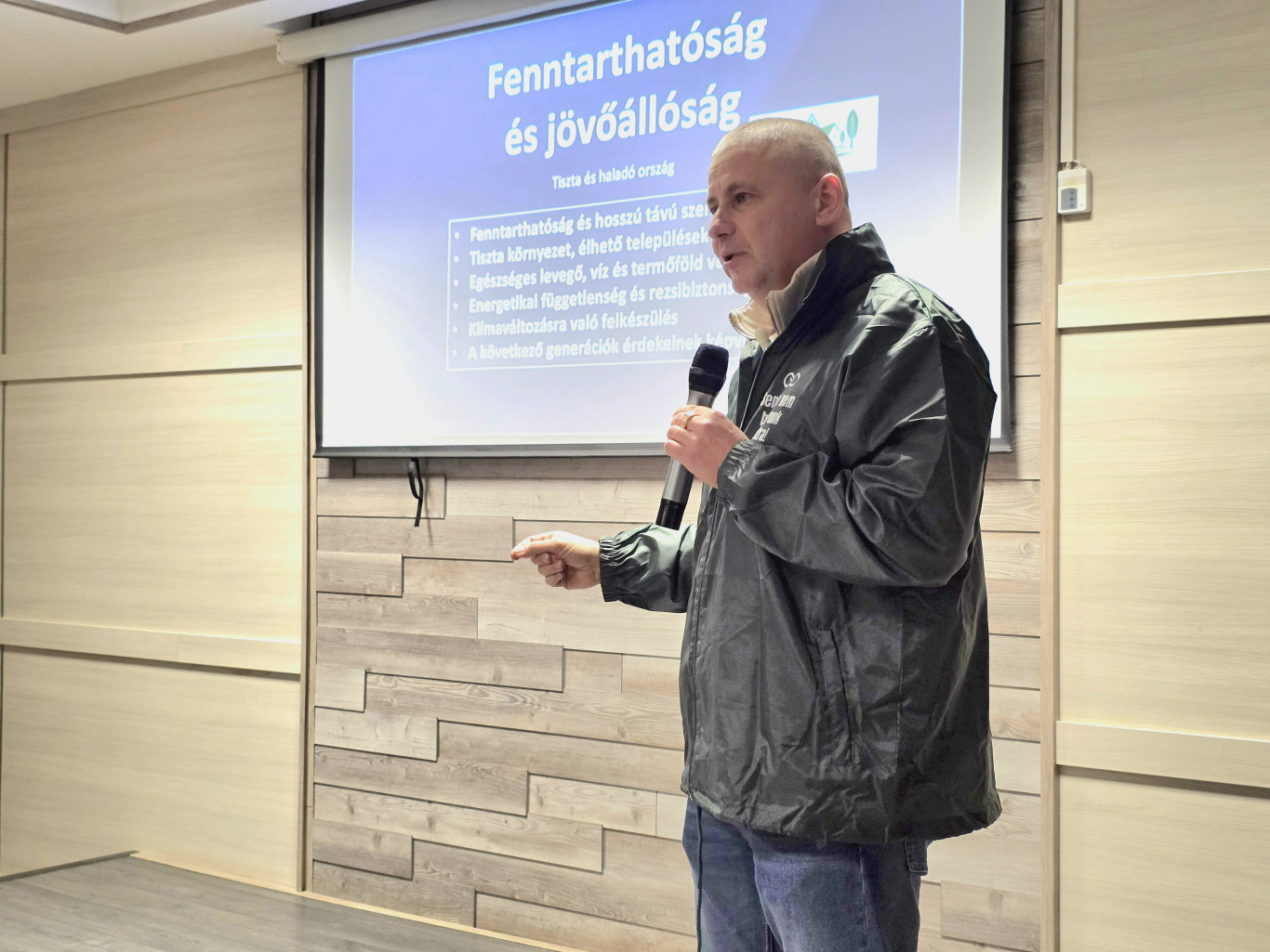 Ruszin-Szendi Romulusz: Három dögcédula van a nyakamban, én lennék az utolsó, aki háborúzni akarna