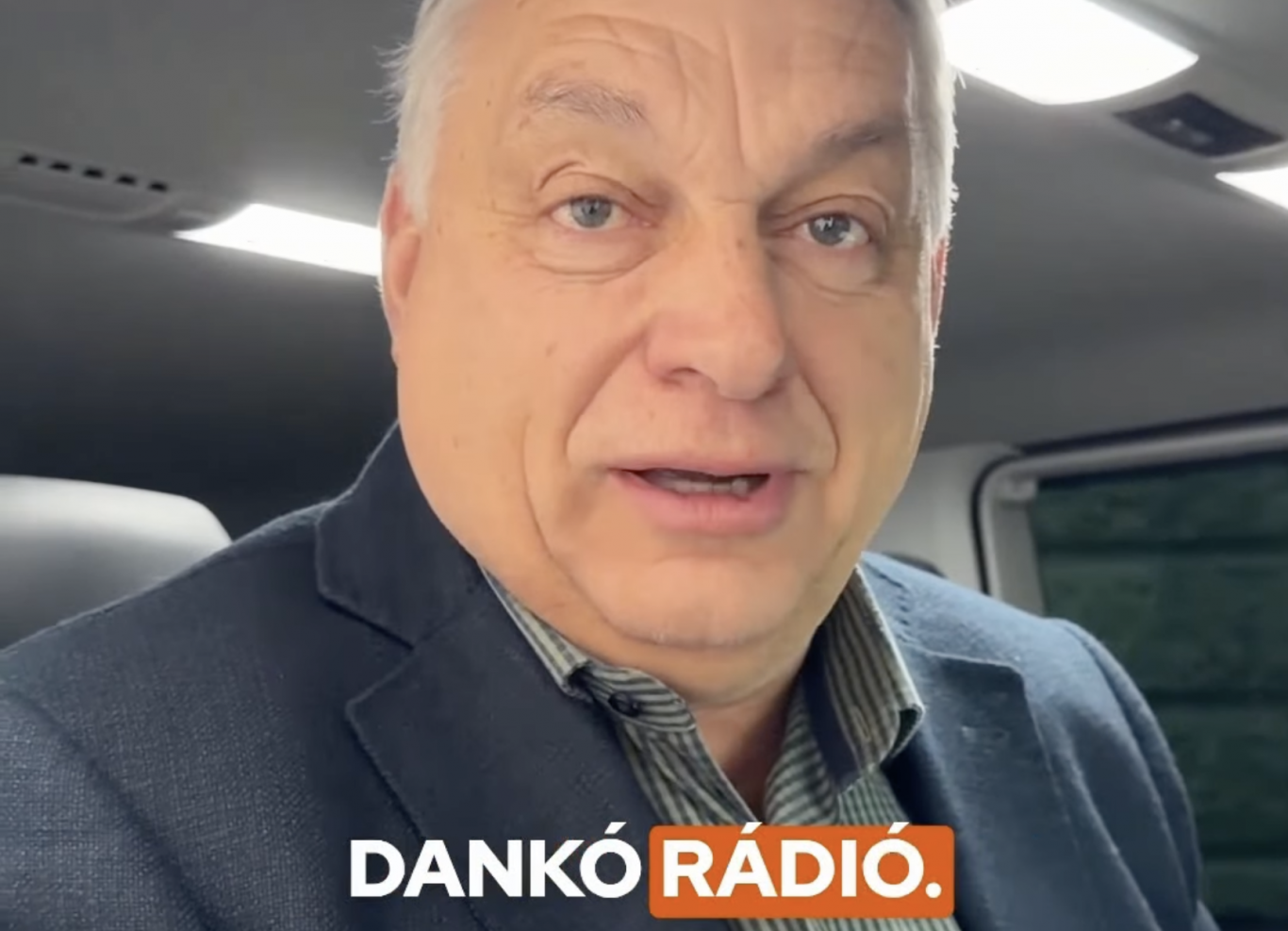 Orbán a Dankó rádió hallgatásával próbálja kompenzálni Lázár cigányozását