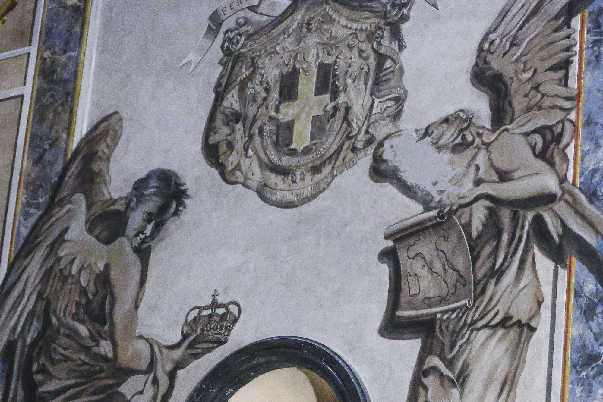 Lefestették a Meloni-arcú angyalt a római templomban