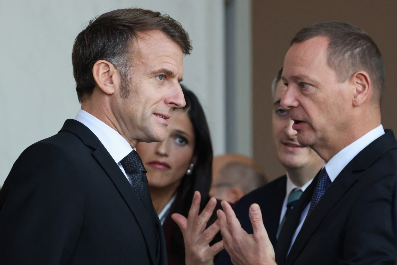 Emmanuel Macron legfőbb diplomatája Moszkvában tárgyalt