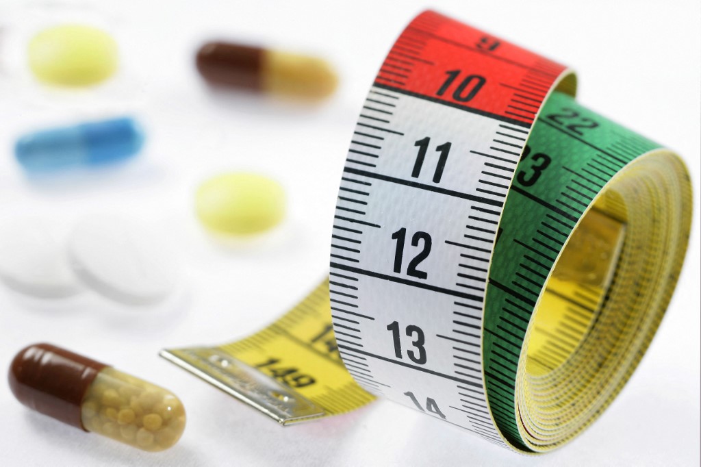 Engedély nélküli fogyókúrás szereket terítenek gyanús online nyereményjátékok a briteknél