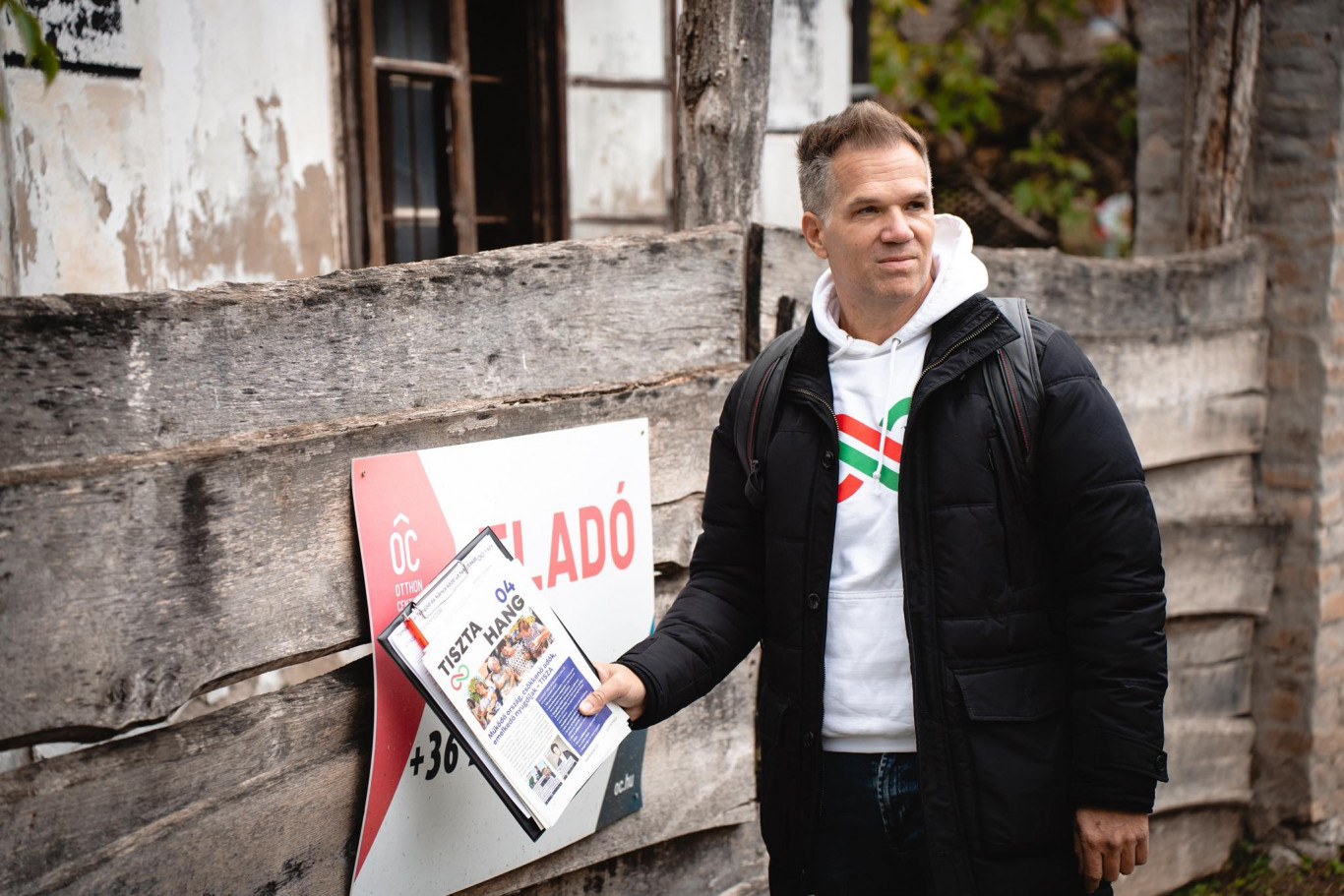 Rogán korábbi helyettes államtitkára tényleg segíti a Tisza kampányát, de „semmilyen érdemi pozíciója nincs”