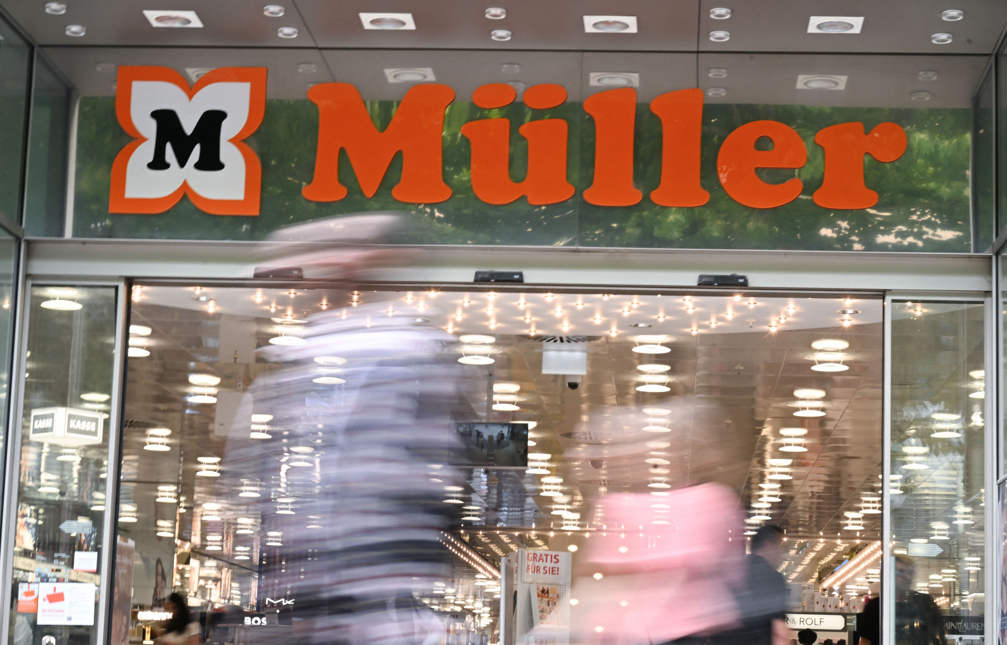 Szennyezett anyatej-kiegészítőt találtak a Müllerben