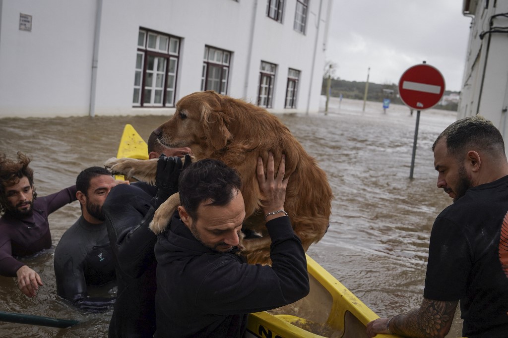 Már több mint tízezer embert evakuáltak Spanyolországban és Portugáliában a Leonardo vihar miatt