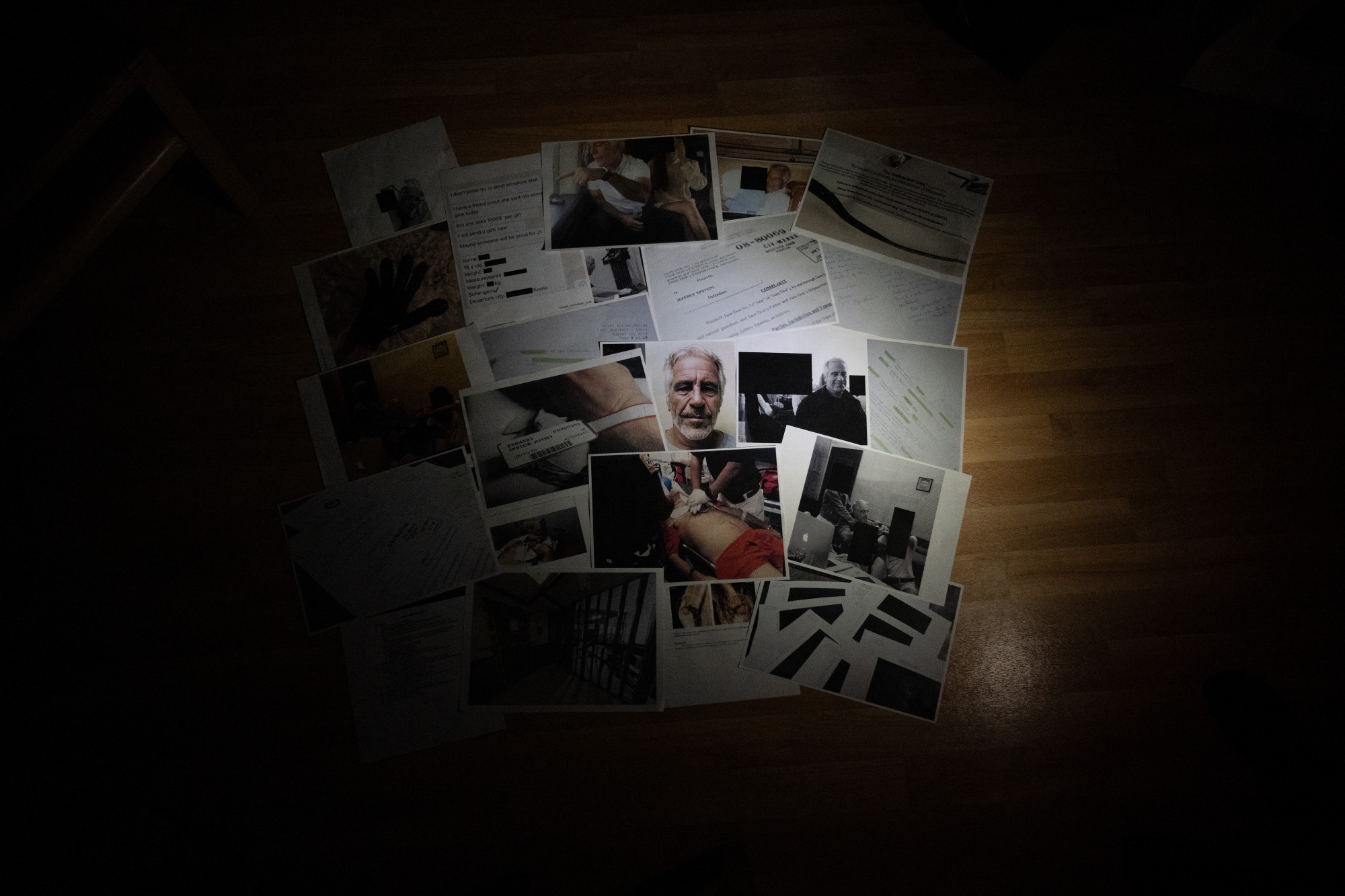 Hiányoznak az Epstein-aktákból azok a feljegyzések, amik egy Trumpot vádló nőről szólnak