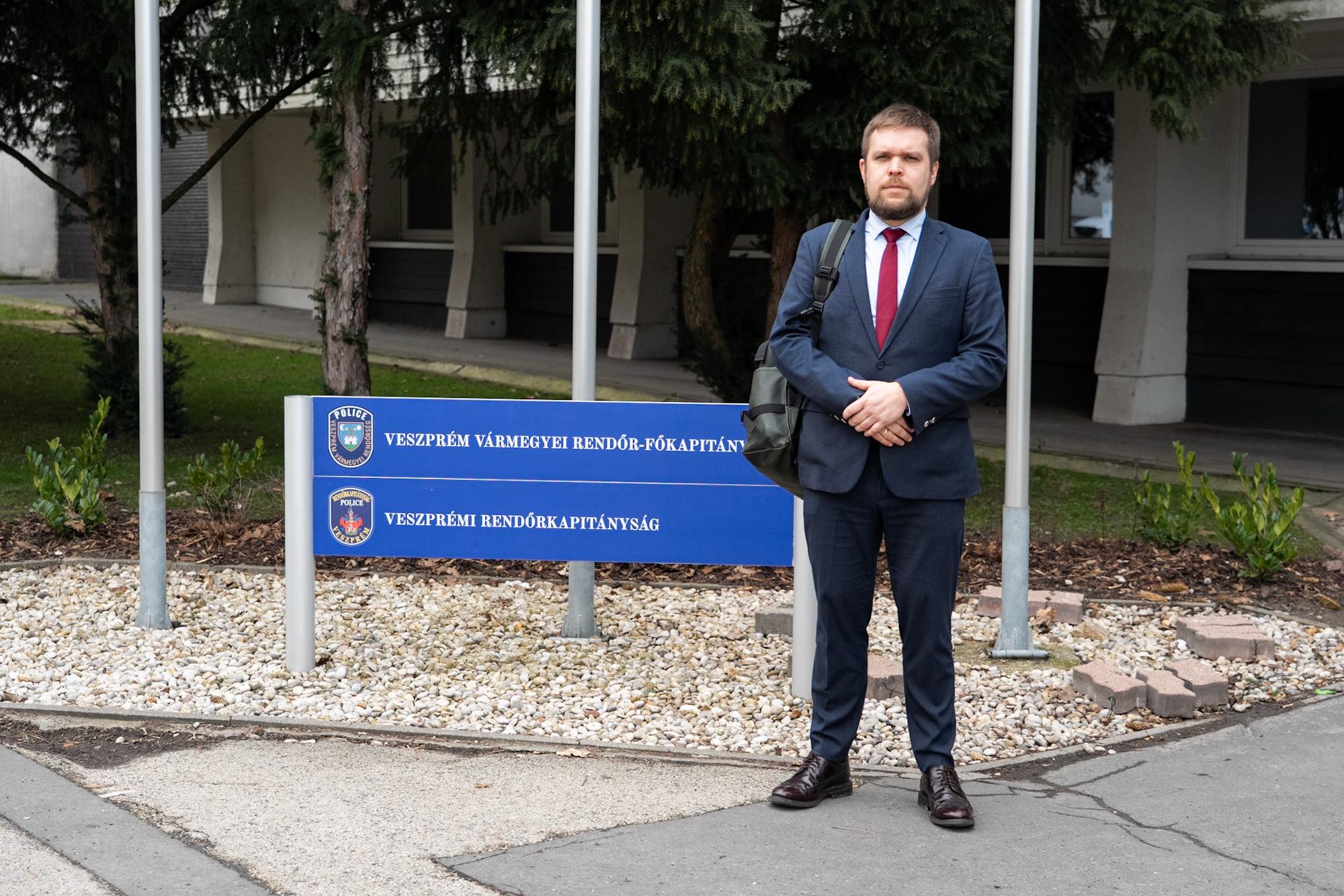 Kihallgatták tanúként Pintér Bence polgármestert a győri lakáskasszaügyben