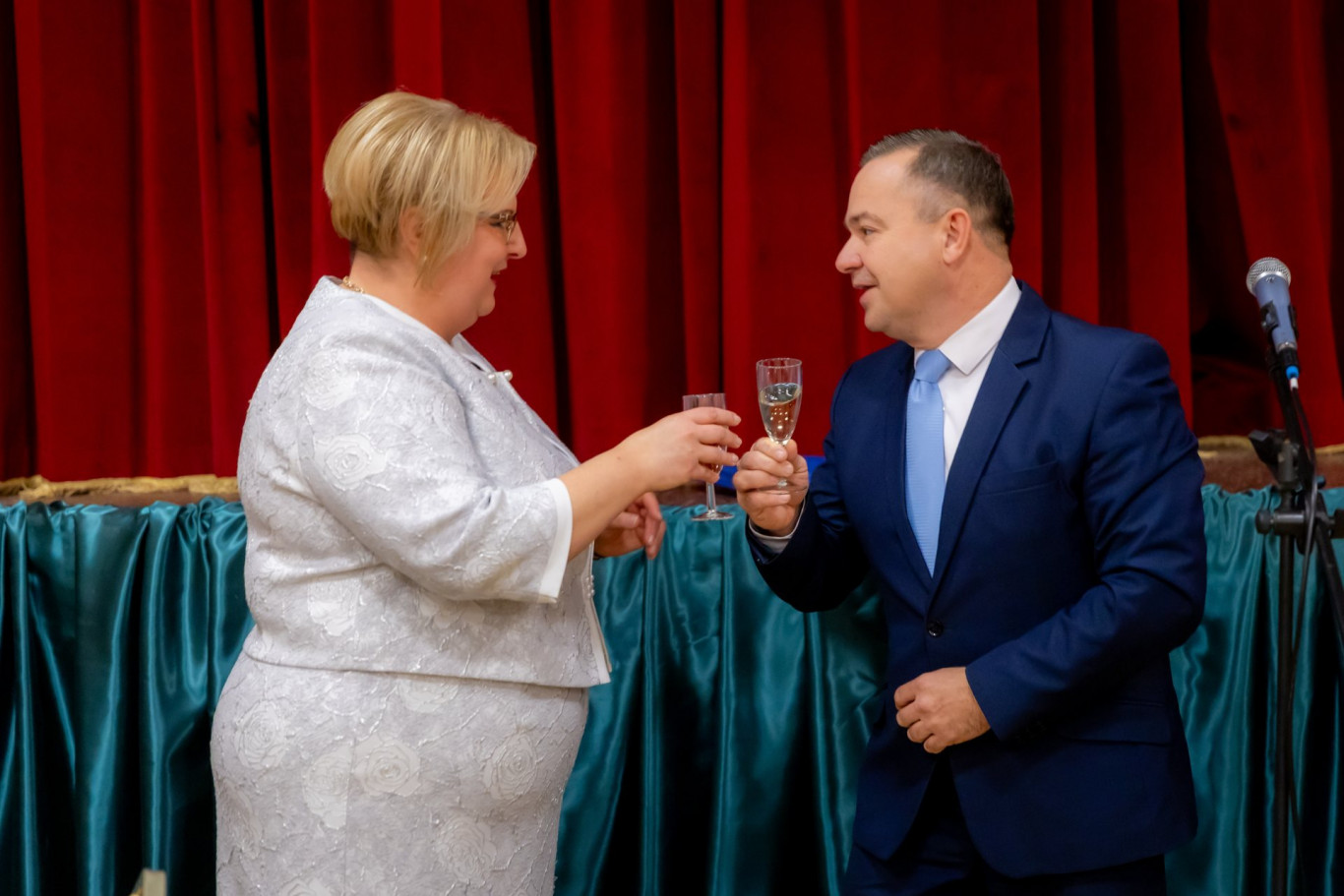 Szinte biztos befutó helyről indul a csalásért elítélt fideszes polgármester a román nemzetiségi listán