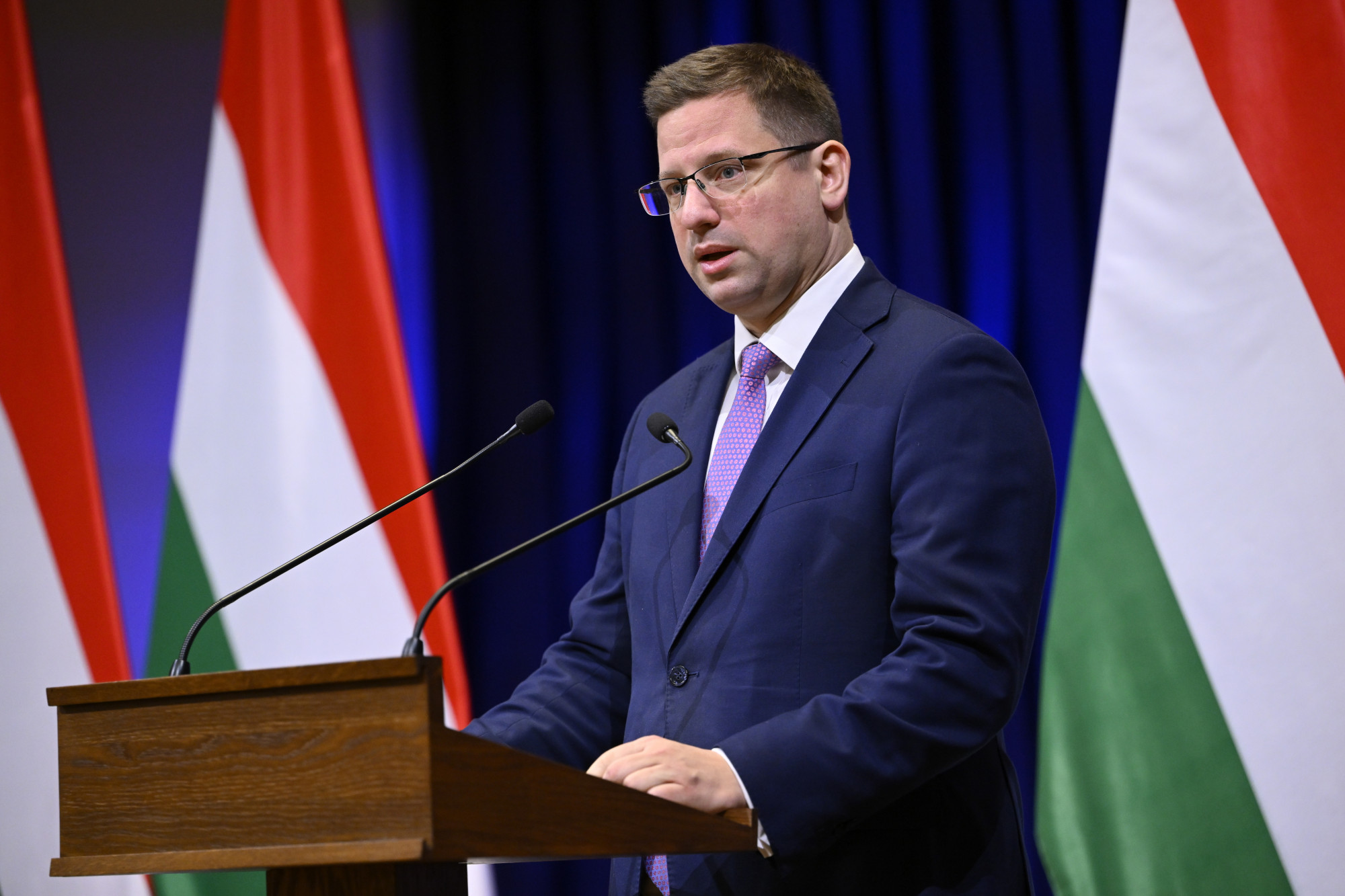 Gulyás Gergely lerázta a kormányról a felelősséget a gödi szennyezés ügyében