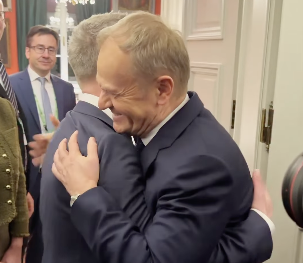 Magyar Péter első külföldi útja Varsóba vezet majd a kormányváltás után