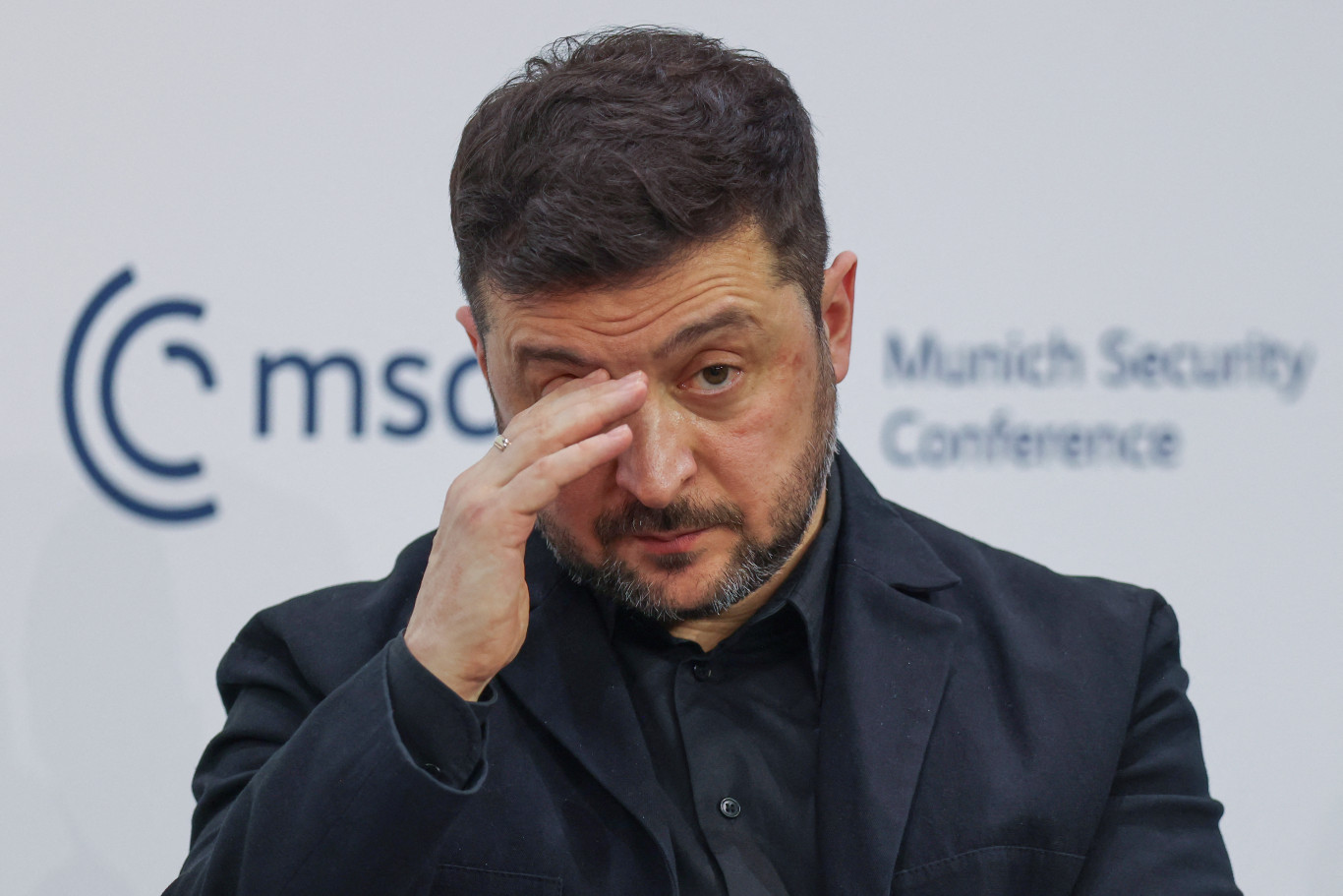 Viktor a hasát növelheti a hadsereg helyett, mert az ukránok Budapestet is védik Putyin tankjaitól - mondta Zelenszkij Münchenben