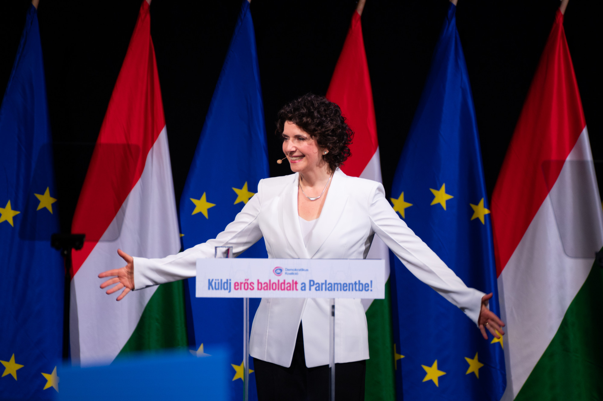 Dobrev a DK kampánynyitóján: „Mi nem fogunk asszisztálni ahhoz, hogy rendszerváltás helyett csak vezércsere történjen a NER-ben”