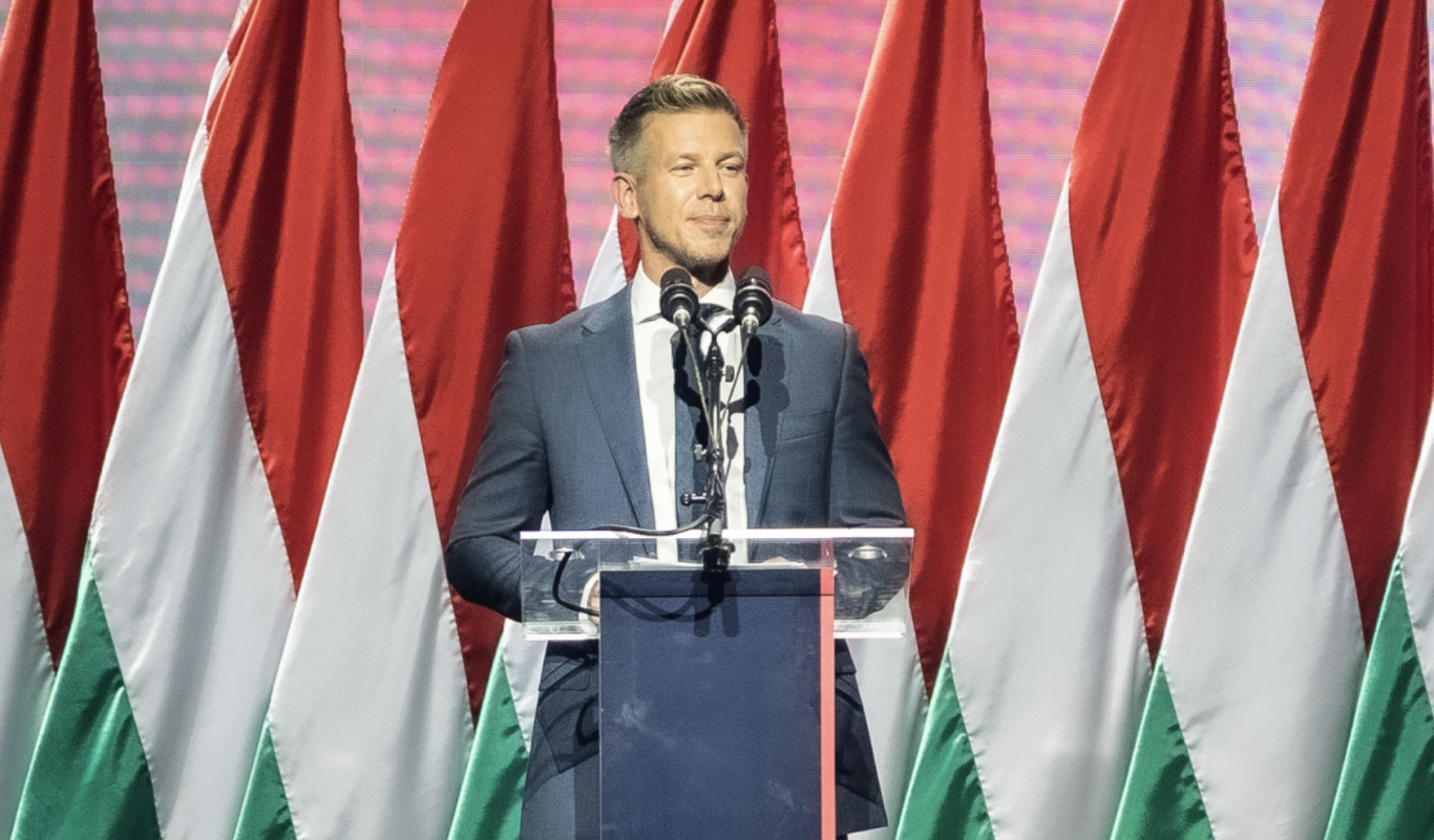 Szexvideótól a kátyúig – Magyar Péter mindenre lőtt az évértékelőjén