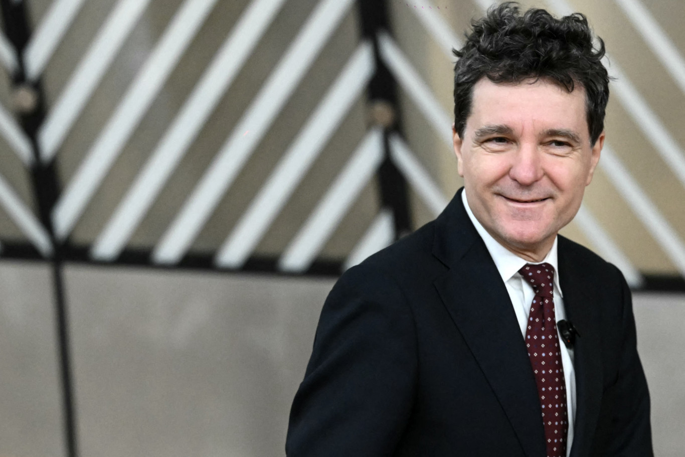 Románia megfigyelőként csatlakozik Trump Béketanácsához