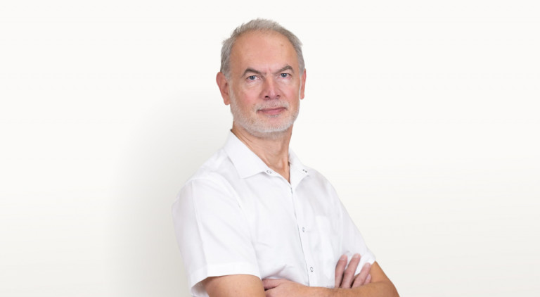 Dr. Gáspár Levente