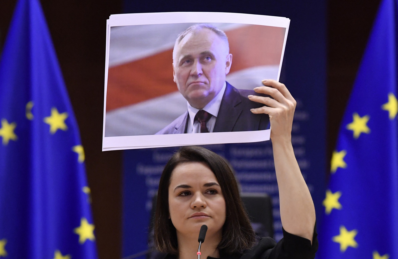 Agyvérzése után szabadon engedték Nyikolaj Sztatkevics belarusz ellenzéki politikust