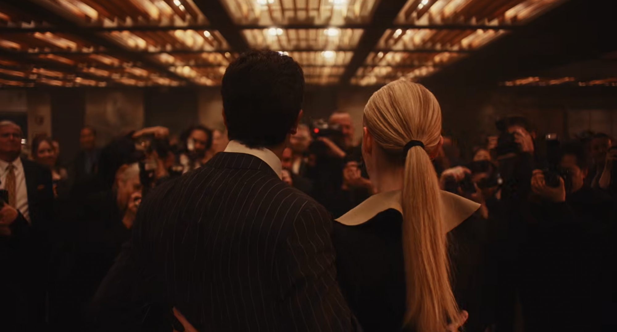 Egy privilegizált és elátkozott családból származó ember unalmas szerelmi élete