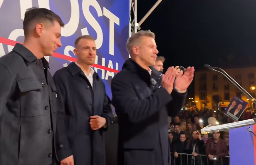 Magyar befutó helyet ígért a Tisza listáján Kincse Csongornak, aki a diplomaosztóján az összeomló egészségügyről beszélt