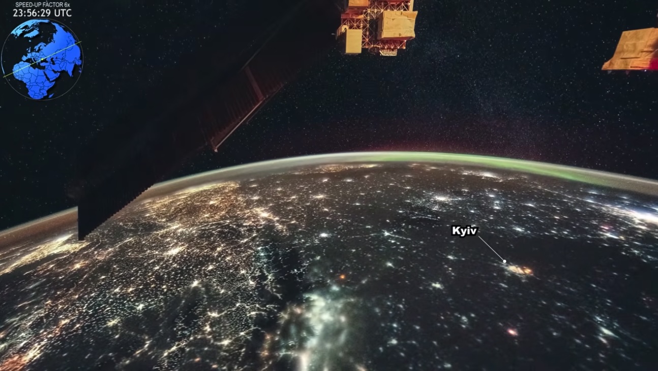 Az űrből is jól látszott, ahogy az oroszok Kijevet rakétázzák, felvételek készültek a Nemzetközi Űrállomásról