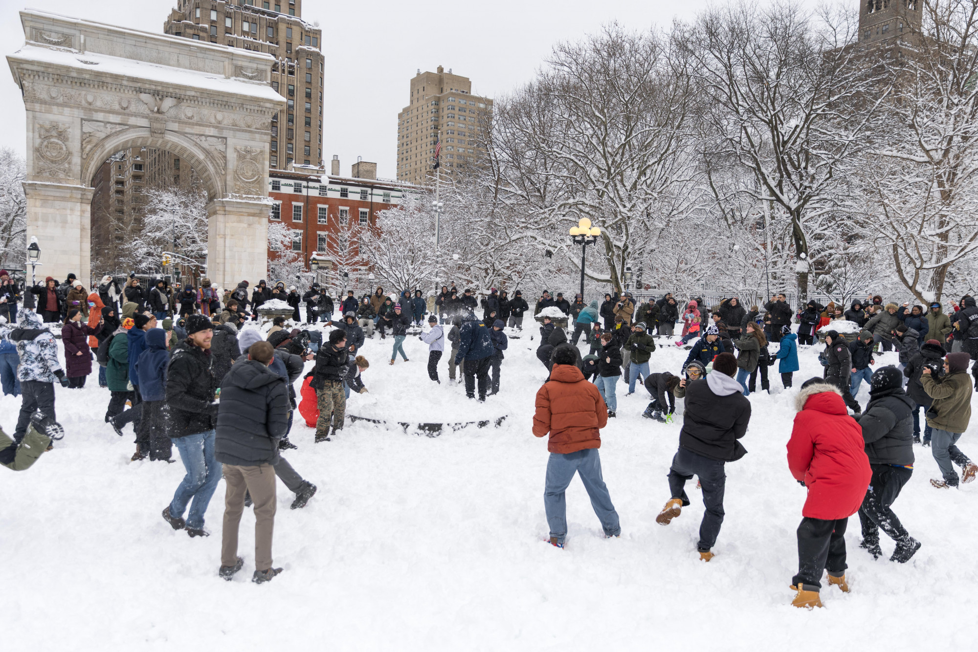 New York polgármestere összeveszett a rendőrséggel egy hógolyócsata után
