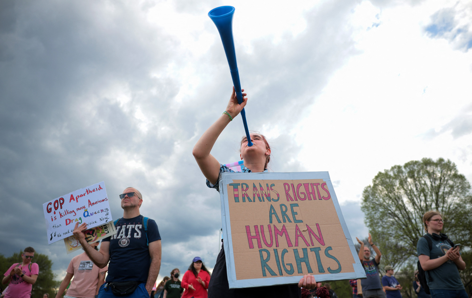 Kansasban érvénytelenítették a transzneműek jogosítványait és anyakönyvi kivonatait