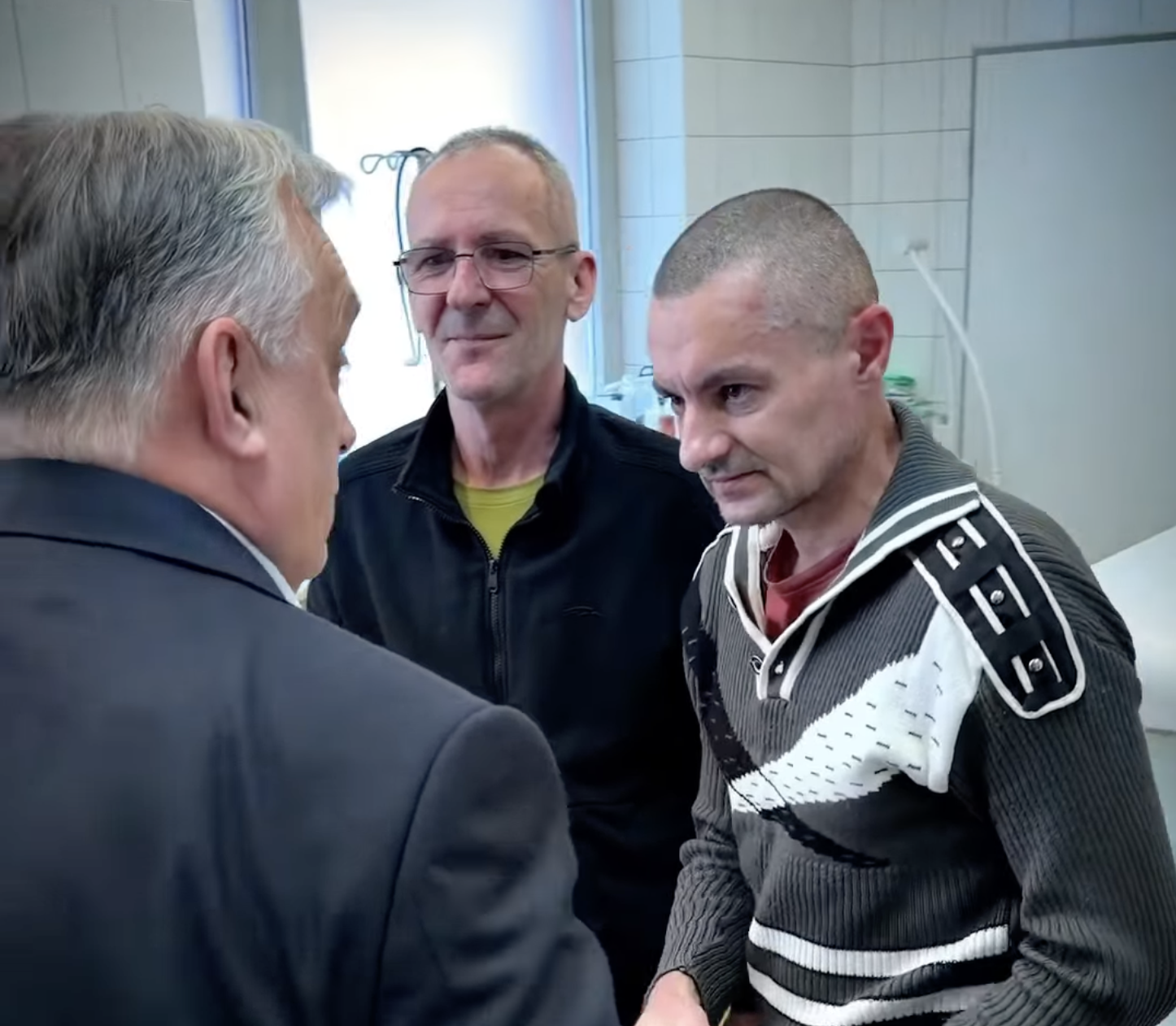 Orbán Viktor meglátogatta a két magyar hadifoglyot