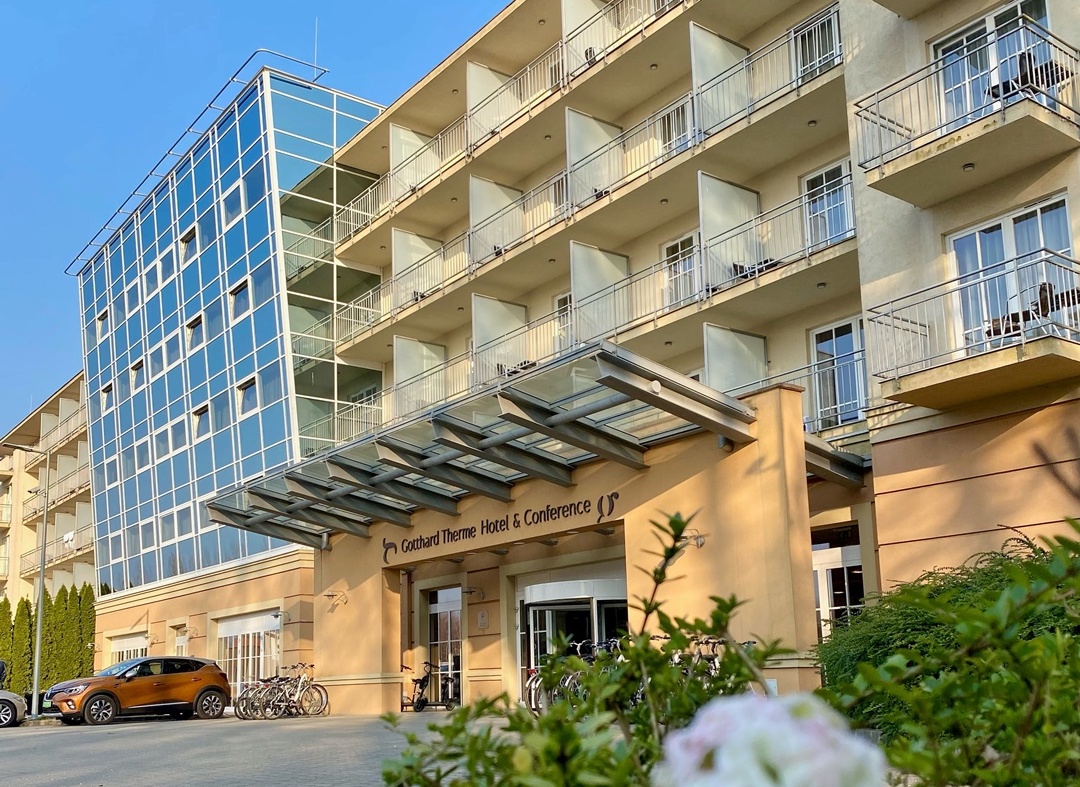 Mészáros Lőrinc szállodalánca veszi át azt a hotelt, amit még Princz Gábor húzott fel az osztrák határ mellett